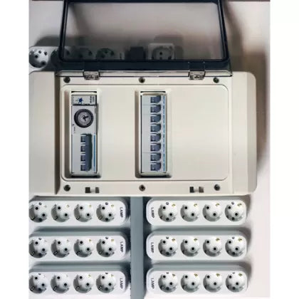 Hager Power Panel 32x600W - tablou electric (cutie) cu temporizator, 32 prize + 2 pentru încălzire, cu 8 circuite