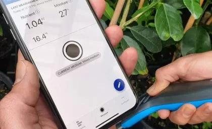 Bluelab Pulse Multimedia EC/MC Meter - aparat de măsurare a umidității și EC (conductivitate electrică) în zona rădăcinilor