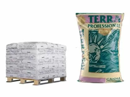 Palet cu pământ CANNA Terra Professional Plus+ – 60 buc. × 50 l × €17.90